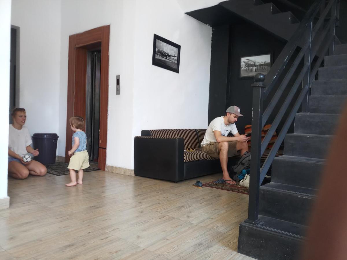 Katunayaka Kings Gate Airport Transit Hotel מראה חיצוני תמונה
