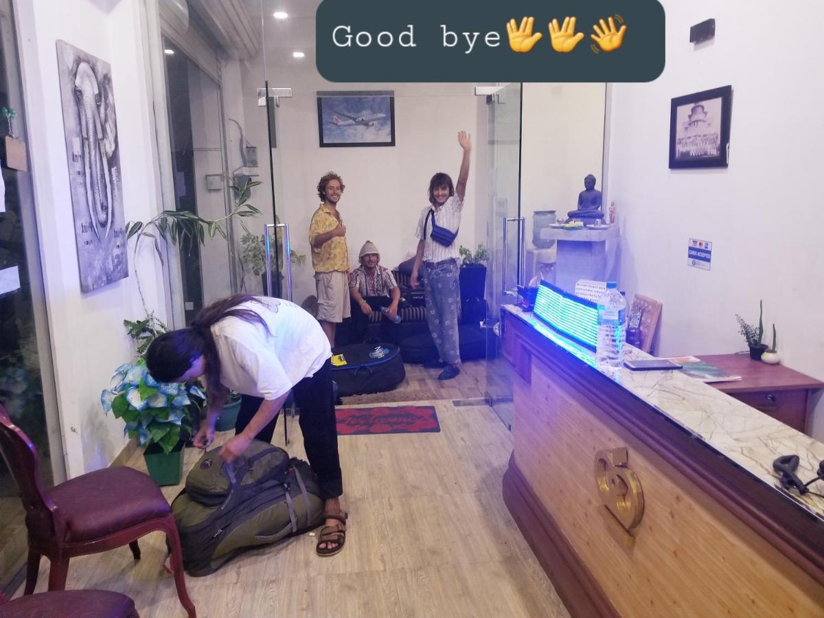 Katunayaka Kings Gate Airport Transit Hotel מראה חיצוני תמונה