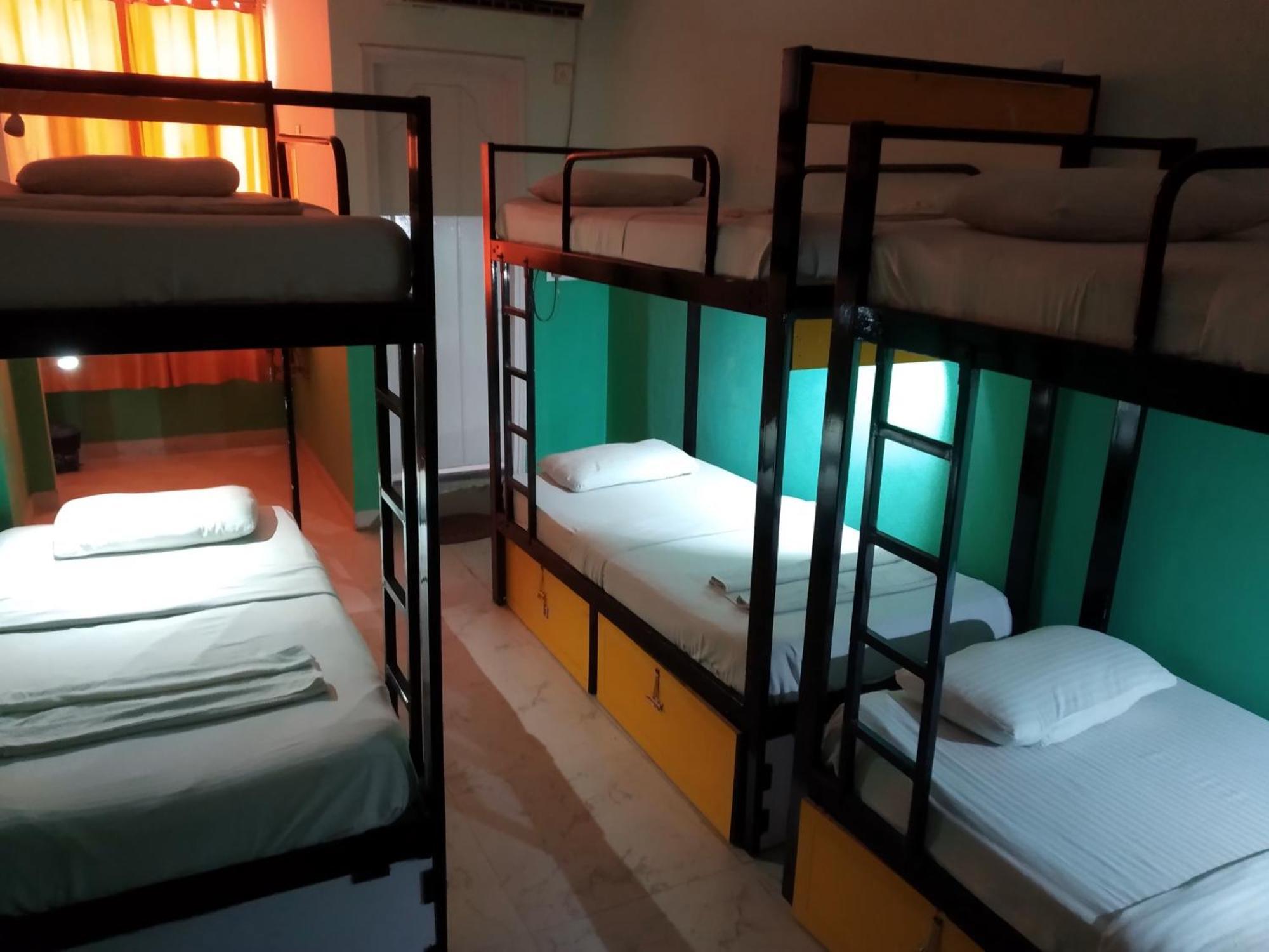 Katunayaka Kings Gate Airport Transit Hotel מראה חיצוני תמונה